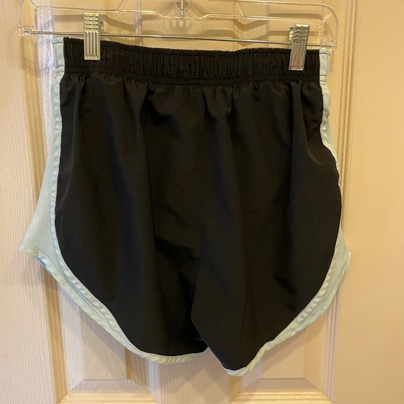 Nike Dry-fit shorts - Picture 2 of 3